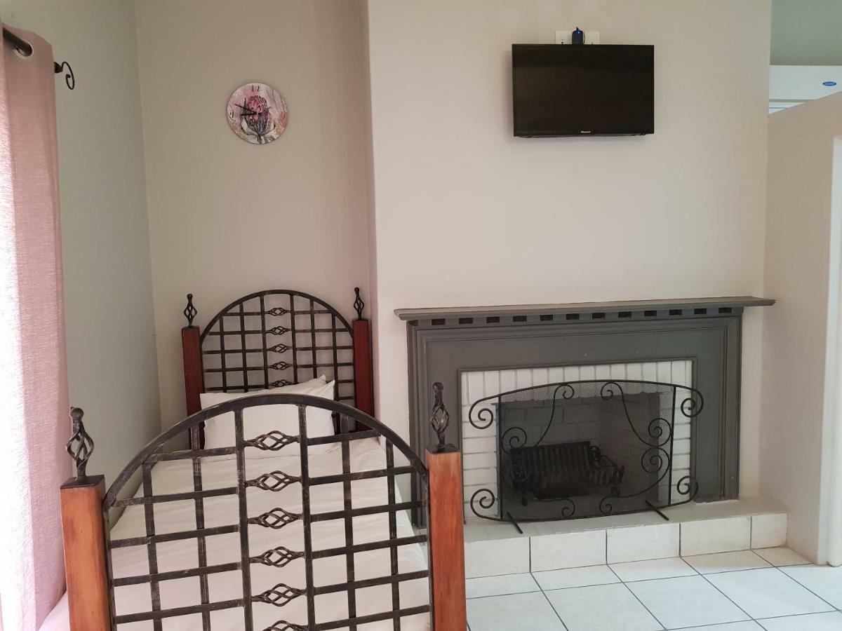 Zonnevanger Guesthouse Noorder-Paarl Екстериор снимка